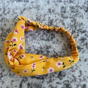 Yellow flowered headband NWOT